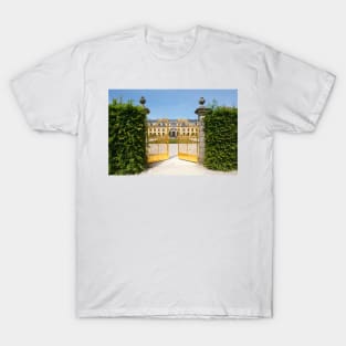 Great Garden Herrrenhausen, Golden Gate, Gallery Building, Hanover, Lower Saxony, Germany, Europe T-Shirt